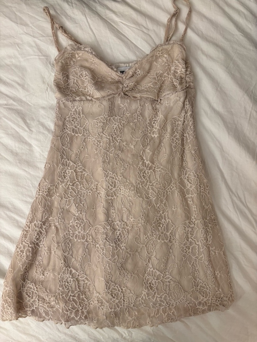 Lace minidress - Feminine Spaghetti-Strap Dress
